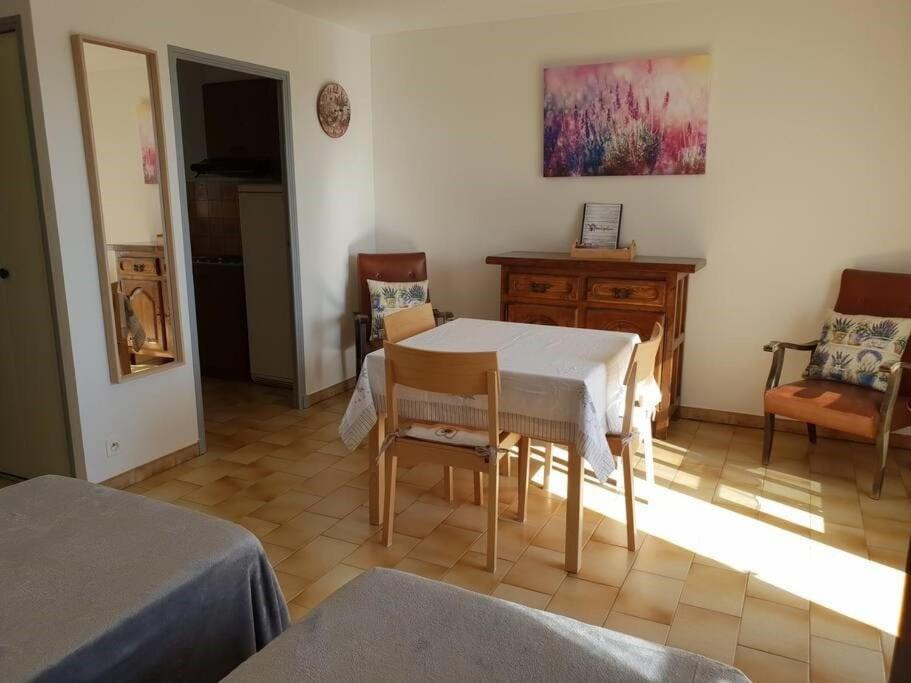 Residence Lou Cigaloun - Ana Location Greoux-les-Bains ภายนอก รูปภาพ
