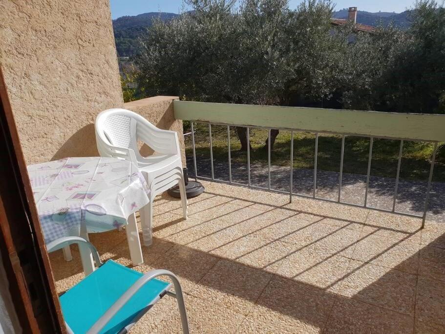 Residence Lou Cigaloun - Ana Location Greoux-les-Bains ภายนอก รูปภาพ