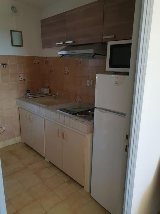Residence Lou Cigaloun - Ana Location Greoux-les-Bains ภายนอก รูปภาพ