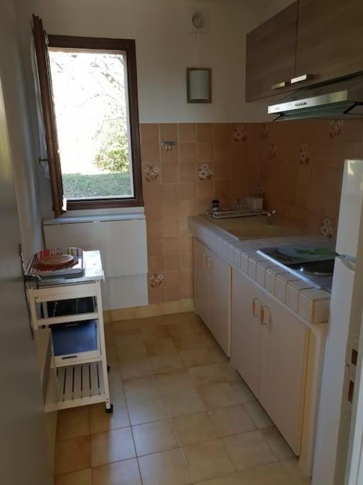 Residence Lou Cigaloun - Ana Location Greoux-les-Bains ภายนอก รูปภาพ