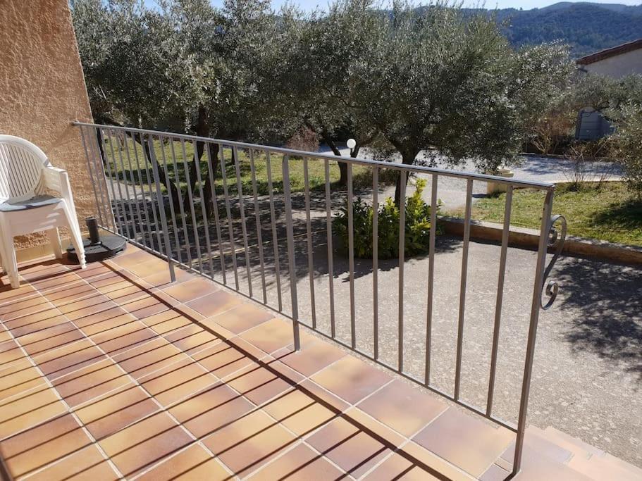 Residence Lou Cigaloun - Ana Location Greoux-les-Bains ภายนอก รูปภาพ