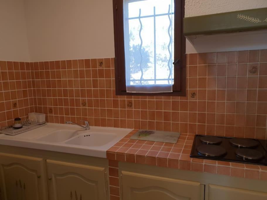 Residence Lou Cigaloun - Ana Location Greoux-les-Bains ภายนอก รูปภาพ