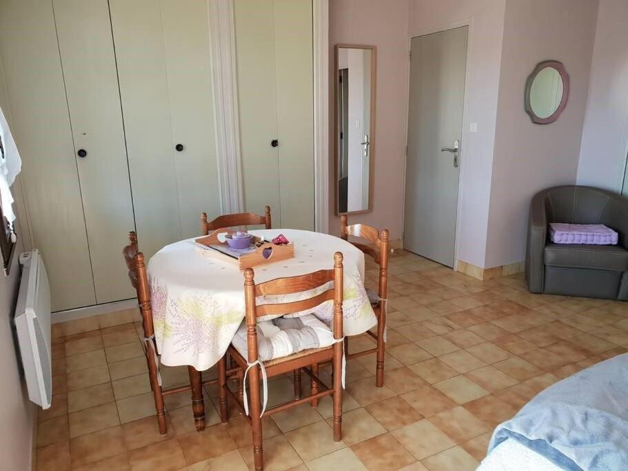 Residence Lou Cigaloun - Ana Location Greoux-les-Bains ภายนอก รูปภาพ