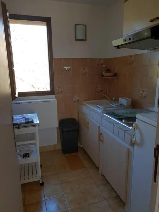 Residence Lou Cigaloun - Ana Location Greoux-les-Bains ภายนอก รูปภาพ